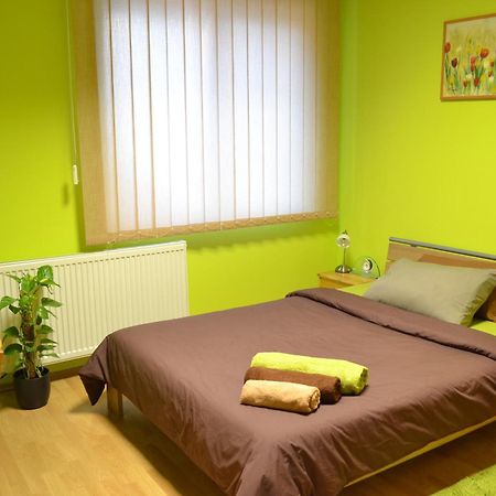 Hotel Byron Zlaté Moravce Esterno foto